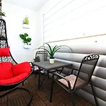 Sens Apartments